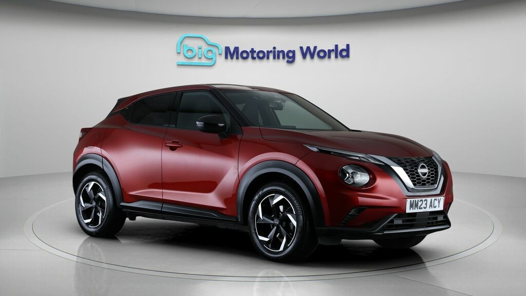 Nissan Juke N-connecta MM23ACY Red