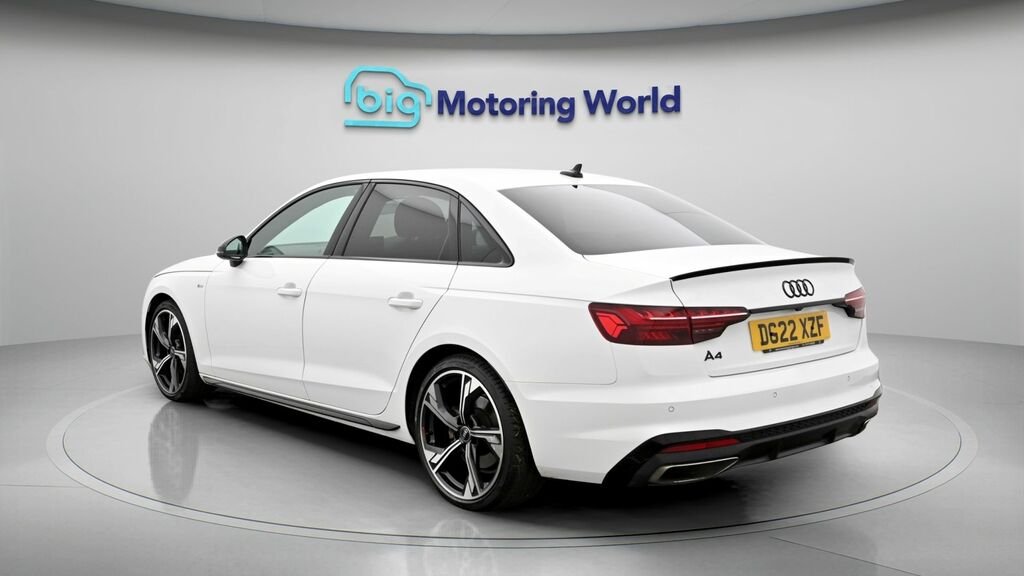 Audi A4 Black Edition DG22XZF White #5