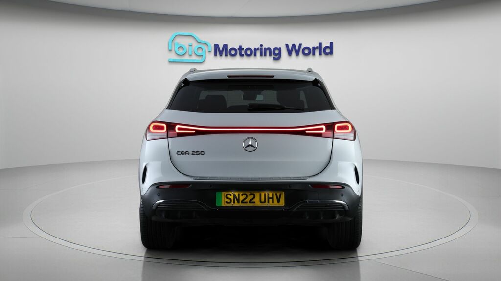 Mercedes-Benz EQA Amg Line SN22UHV White #6