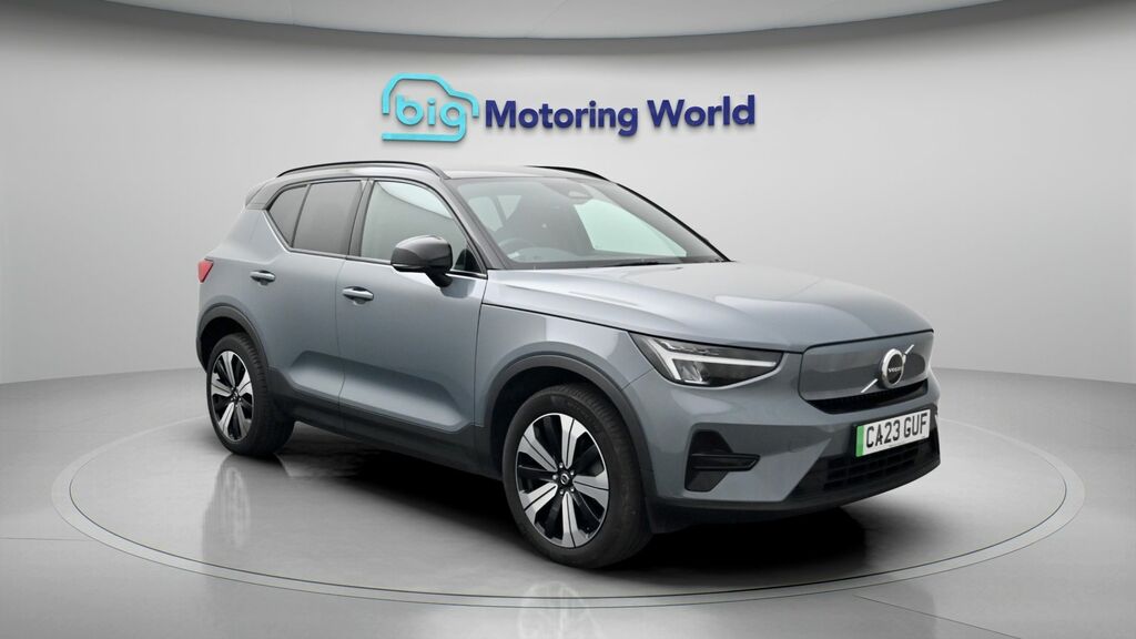 Volvo XC40 Core Grey