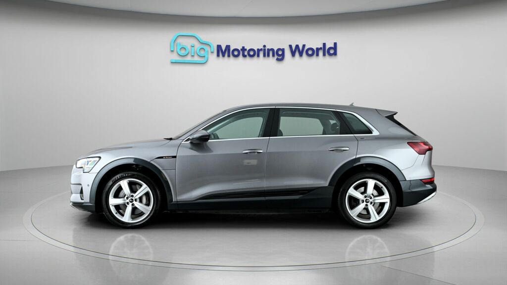 Audi E-tron Technik NJ22FXK Grey #4