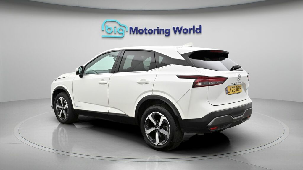 Nissan Qashqai N-connecta LV23DZH White #5