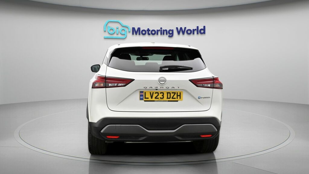 Nissan Qashqai N-connecta LV23DZH White #6