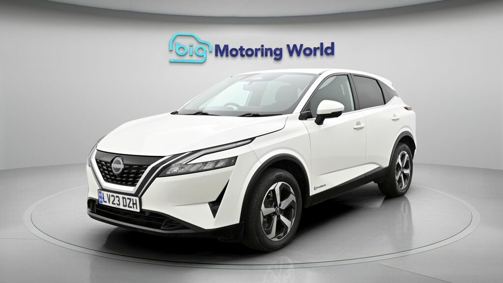 Nissan Qashqai N-connecta LV23DZH White #3