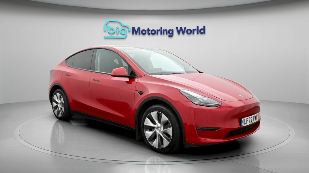 Tesla Model Y Long Range Red