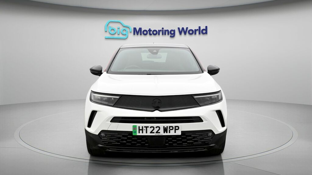 Vauxhall Mokka-e Sri Premium HT22WPP White #2