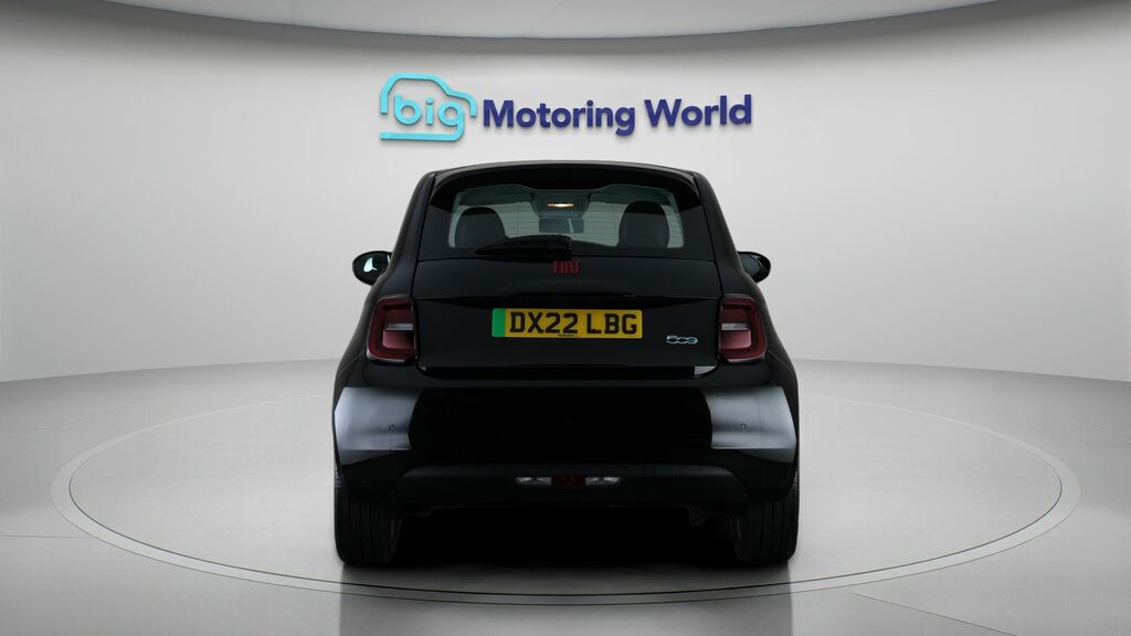 Fiat 500E Red Black #6