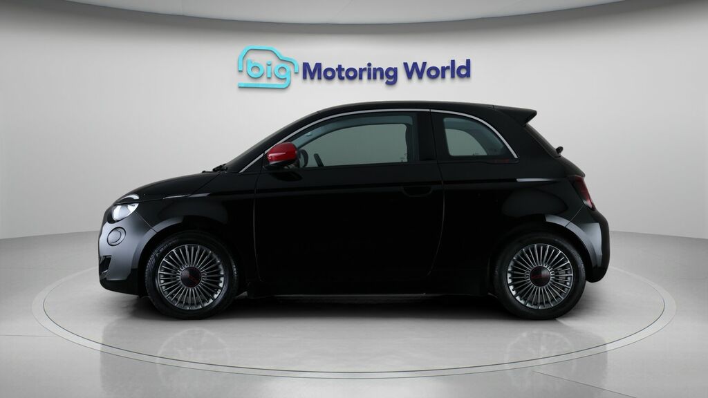 Fiat 500E Red Black #4