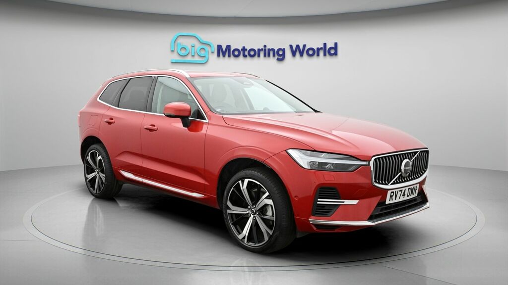 Volvo XC60 Ultra Bright Red