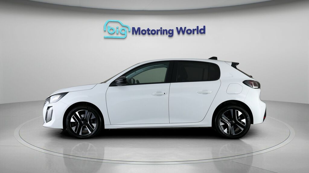 Peugeot 208 Allure White #4