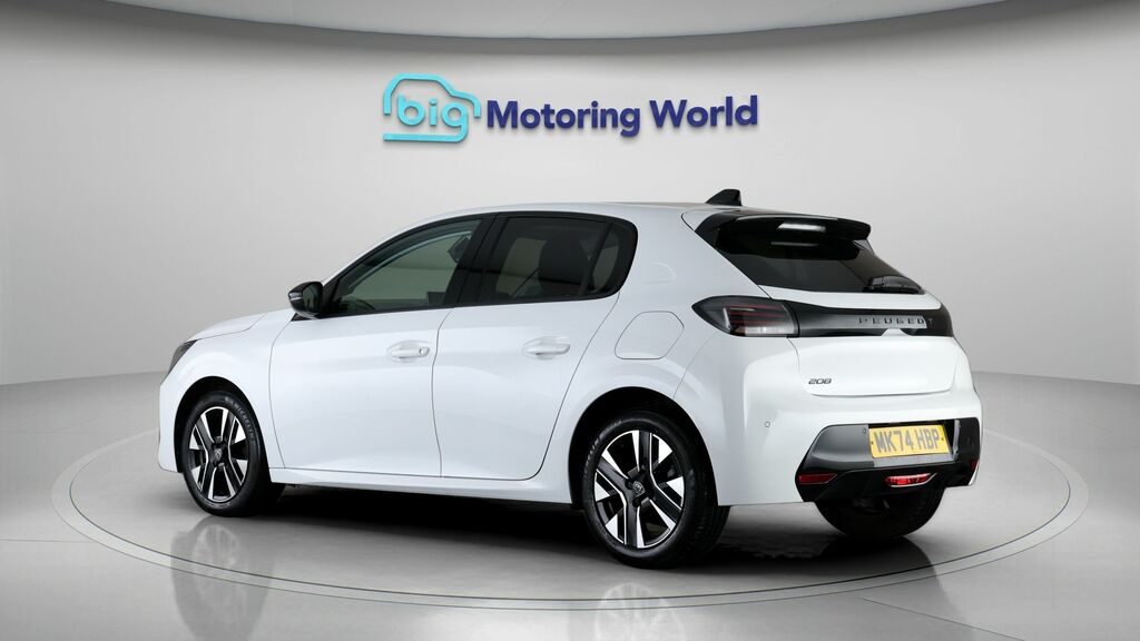 Peugeot 208 Allure White #5