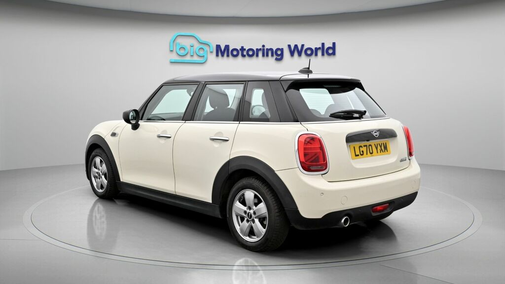 Mini Hatch Cooper Classic LG70YXM White #5