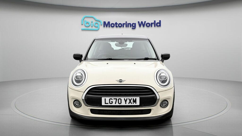 Mini Hatch Cooper Classic LG70YXM White #2