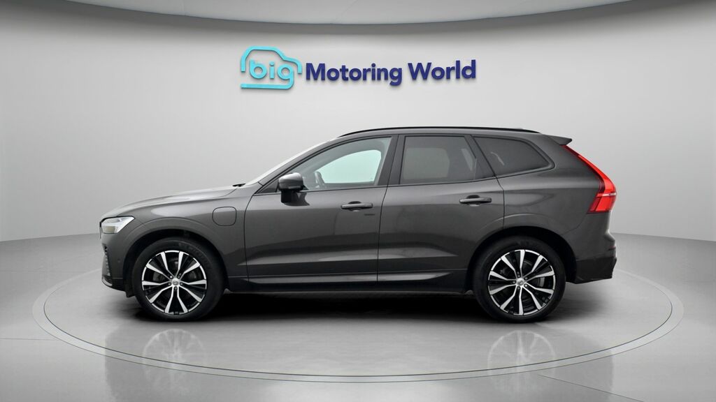Volvo XC60 Plus DN23MLJ Grey #4