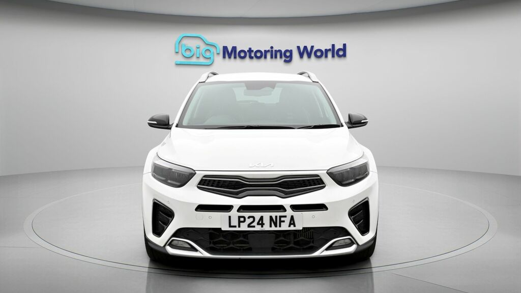 Kia Stonic Gt-line S LP24NFA White #2