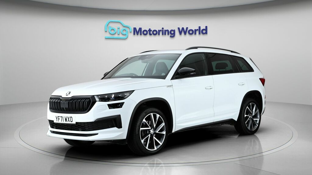 Skoda Kodiaq Sportline White #3