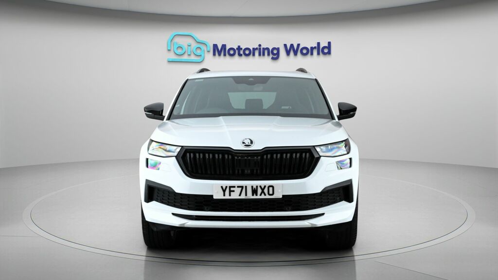 Skoda Kodiaq Sportline White #2