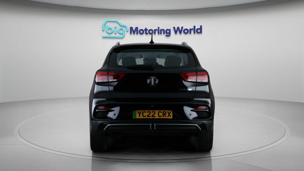 MG ZS Trophy YC22CRX Black #6