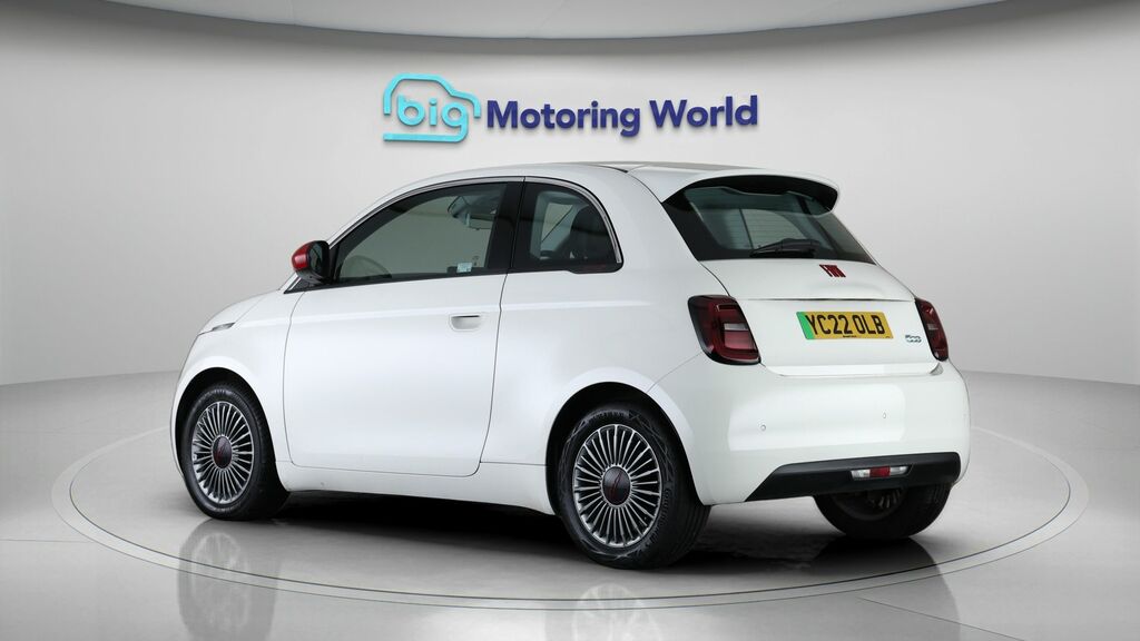 Fiat 500E Red YC22OLB White #5
