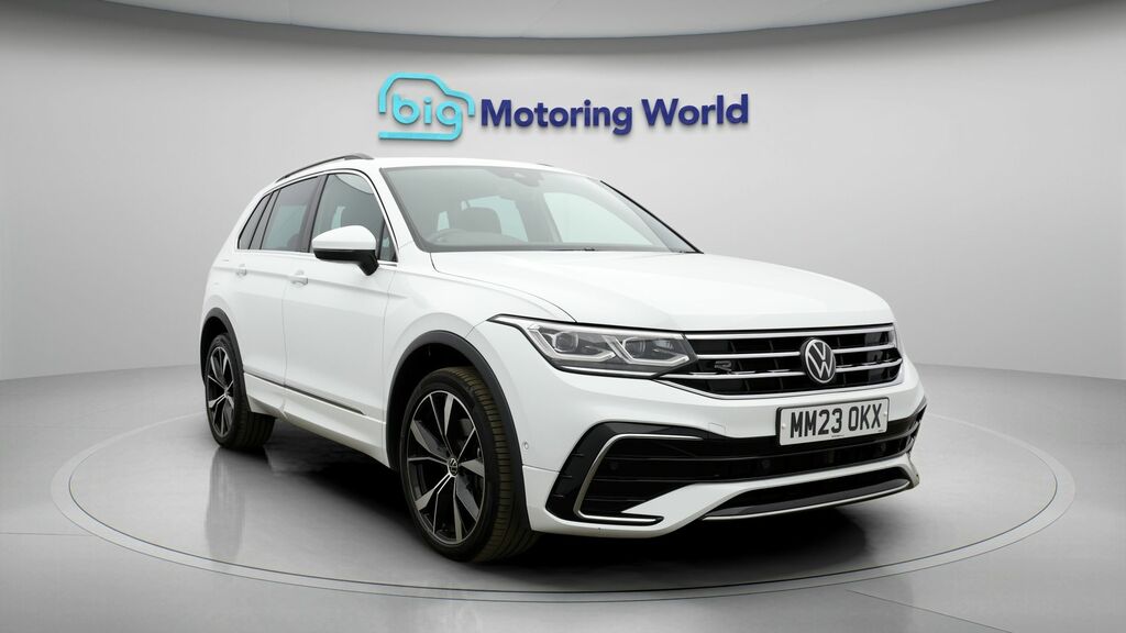 Volkswagen Tiguan R-line White