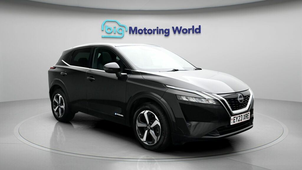 Nissan Qashqai N-connecta Black