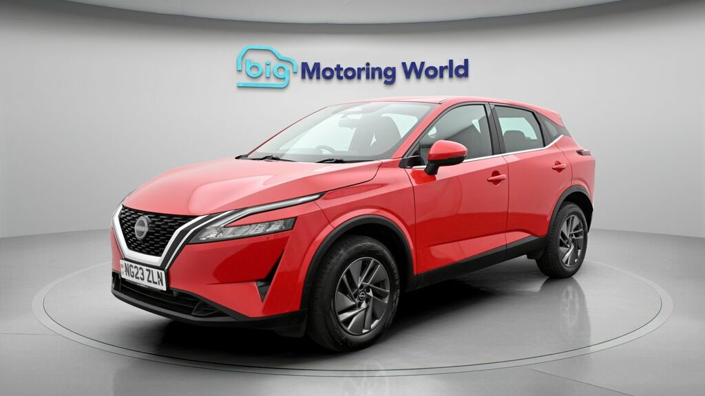 Nissan Qashqai Acenta Premium NG23ZLN Red #3