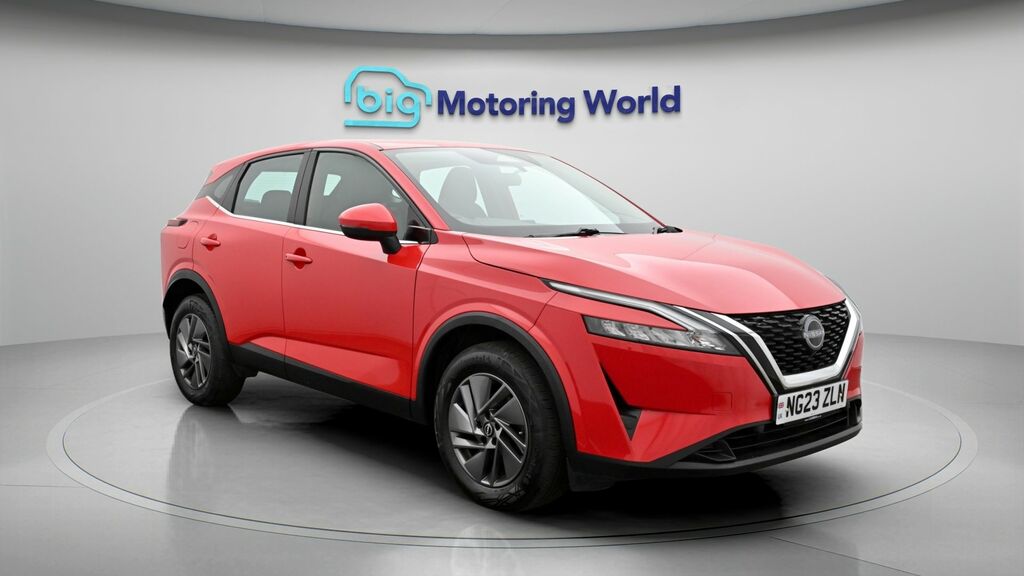 Nissan Qashqai Acenta Premium Red