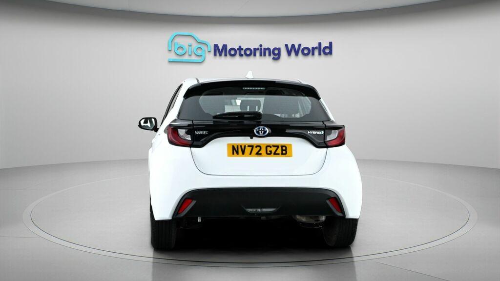 Toyota Yaris Icon NV72GZB White #6