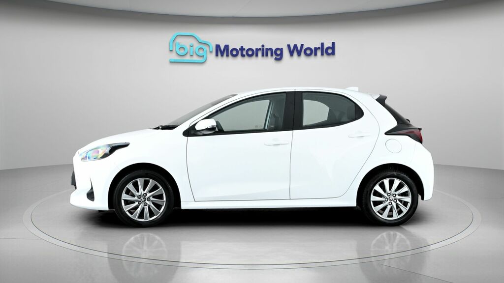 Toyota Yaris Icon NV72GZB White #4