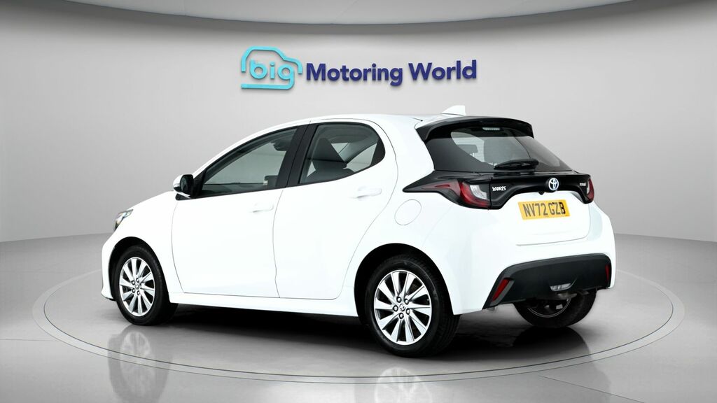 Toyota Yaris Icon NV72GZB White #5
