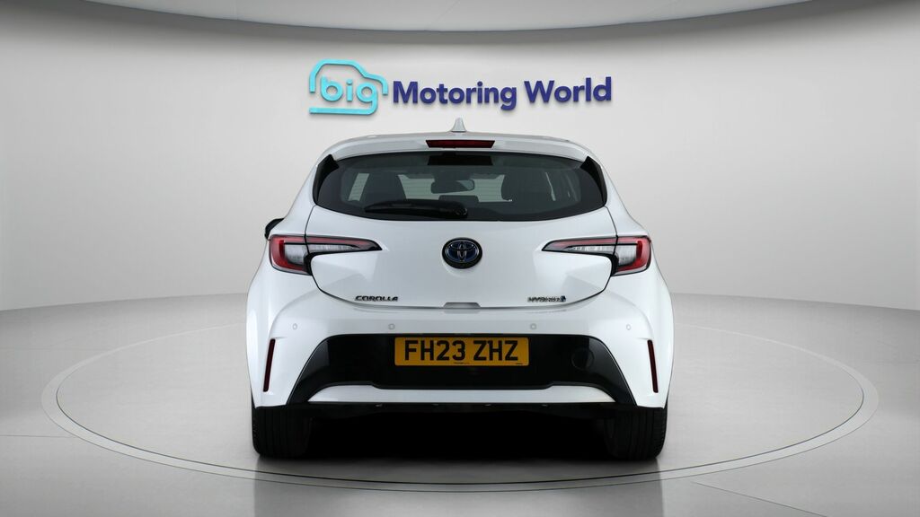 Toyota Corolla Icon FH23ZHZ White #6