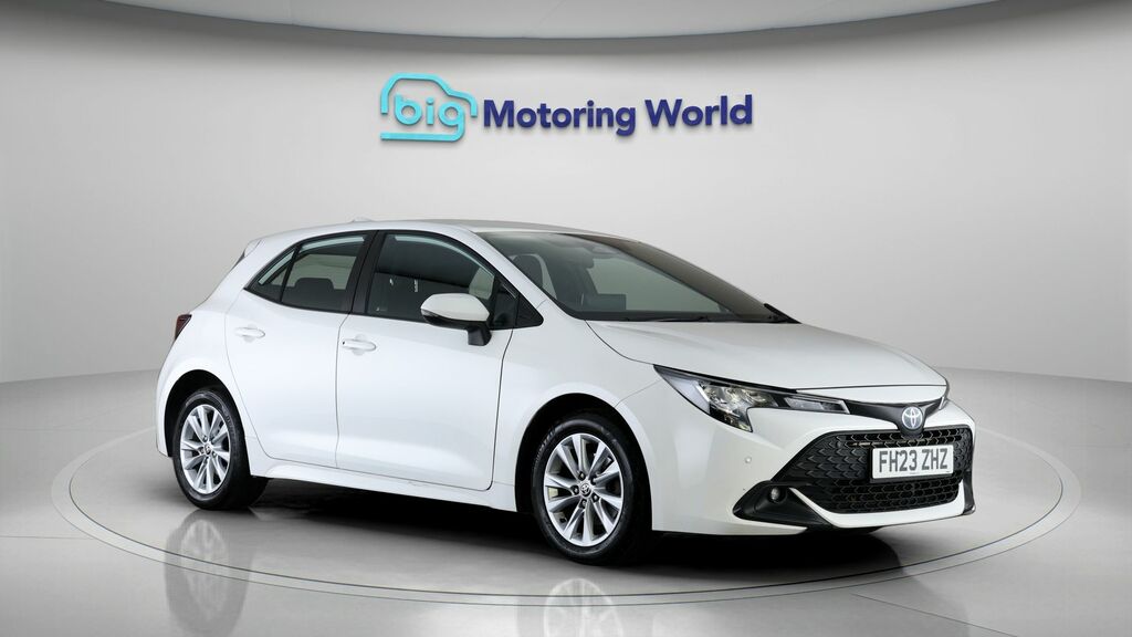 Toyota Corolla Icon White