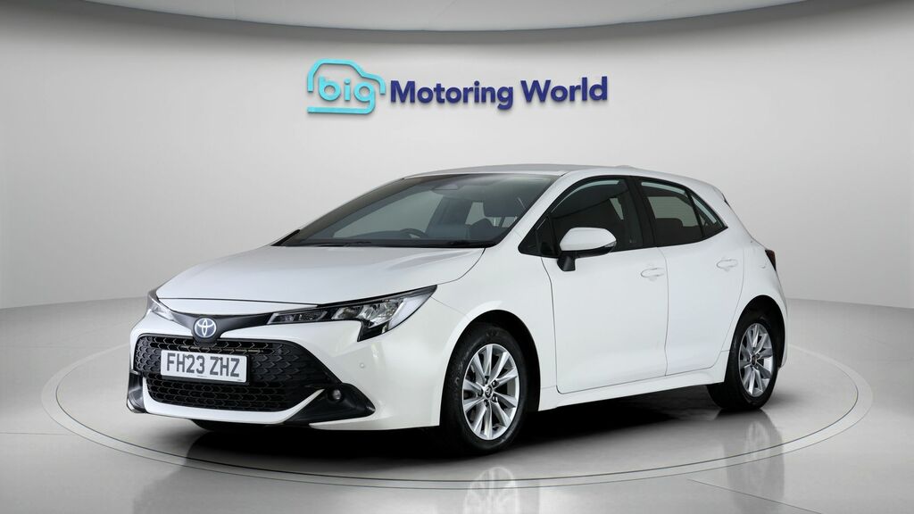 Toyota Corolla Icon FH23ZHZ White #3