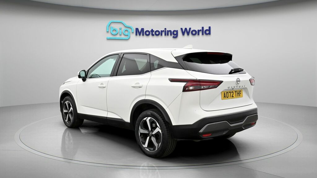 Nissan Qashqai N-connecta AO72THF White #5