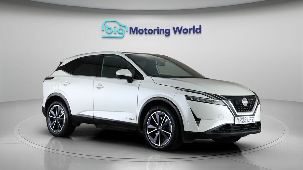 Nissan Qashqai Tekna White