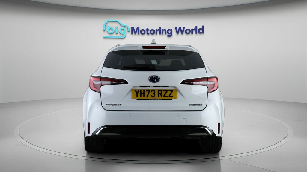 Toyota Corolla Design YH73RZZ White #6