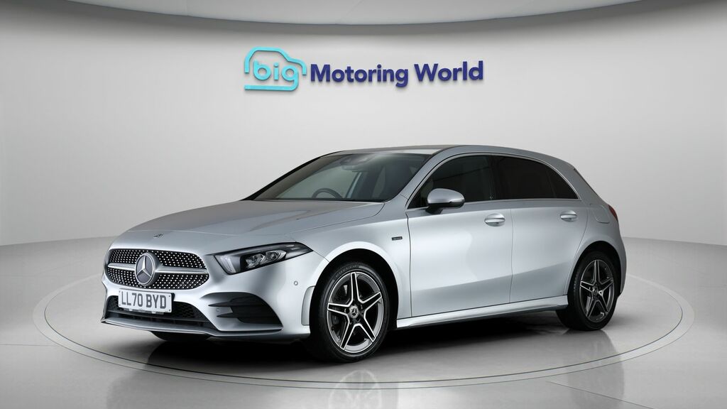 Mercedes-Benz A Class Amg Line LL70BYD Silver #3