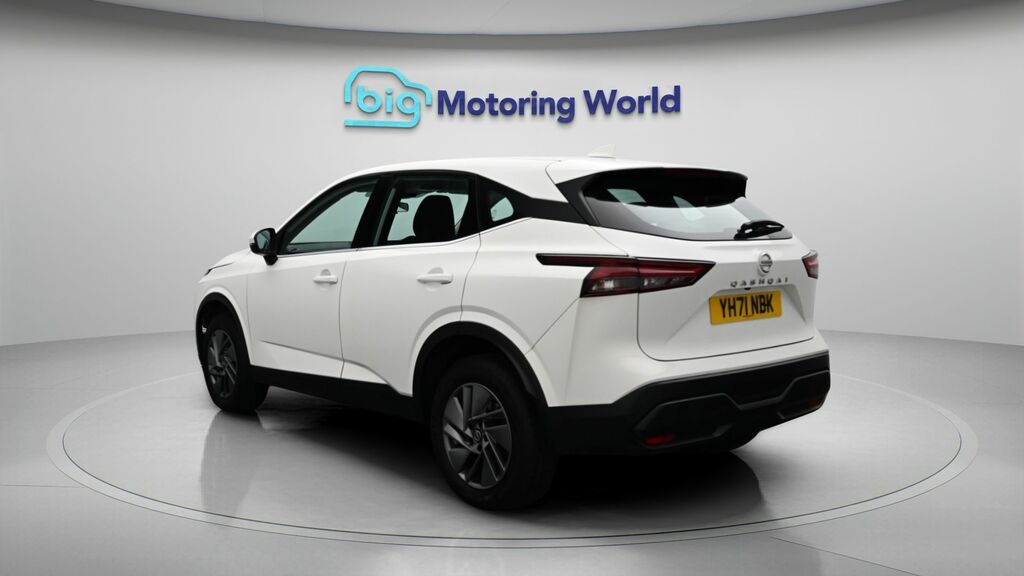 Nissan Qashqai Acenta Premium YH71NBK White #5
