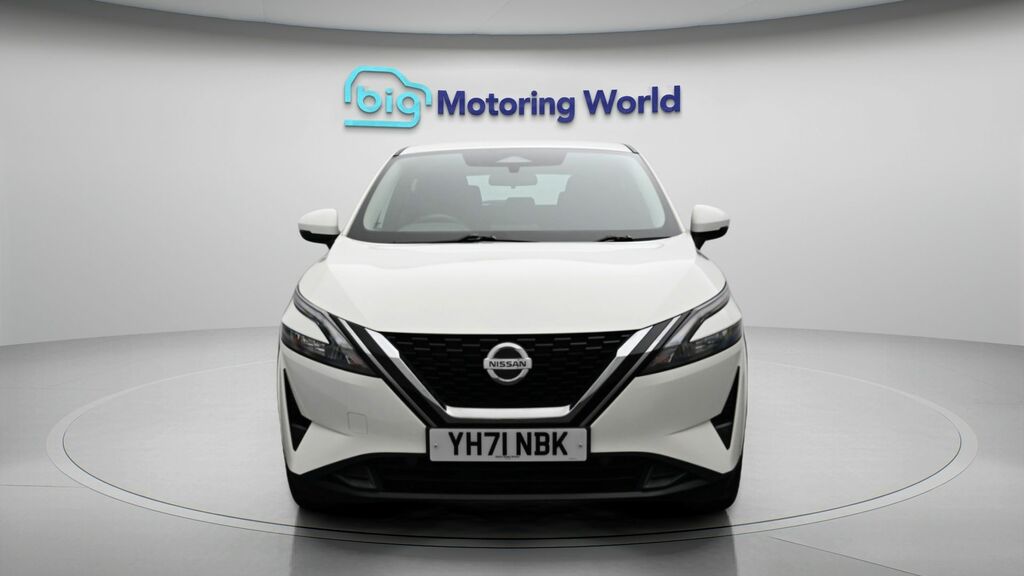 Nissan Qashqai Acenta Premium YH71NBK White #2