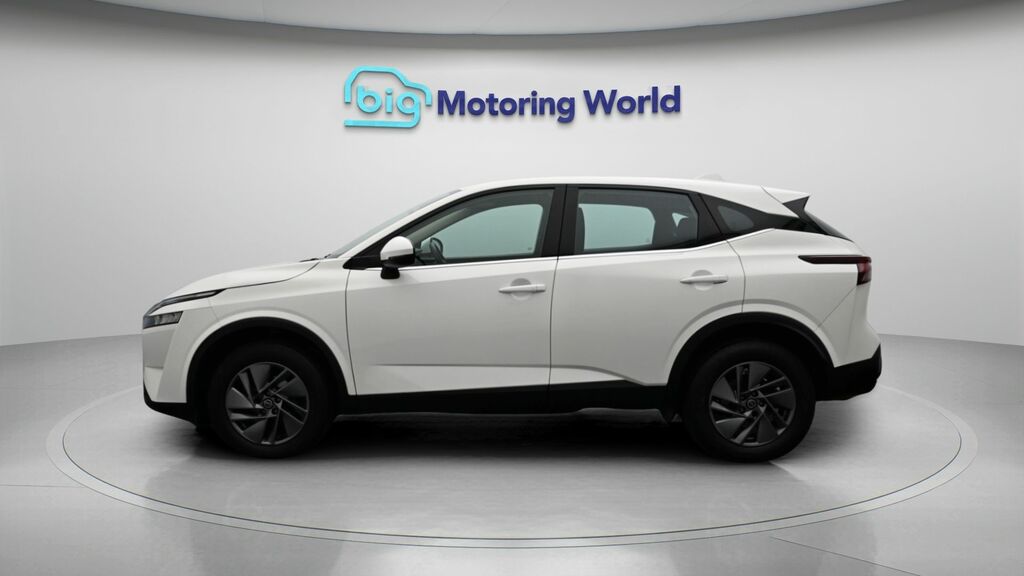 Nissan Qashqai Acenta Premium YH71NBK White #4