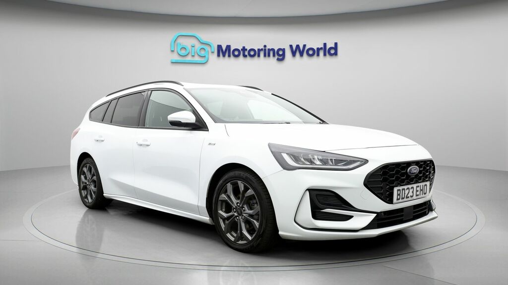 Ford Focus St-line White