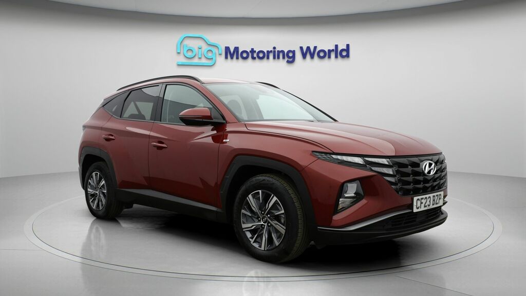 Hyundai Tucson Se Connect Red