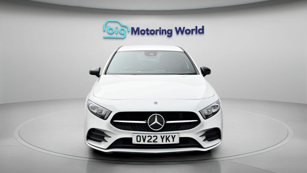 Mercedes-Benz A Class Amg Line Edition OV22YKY White #2