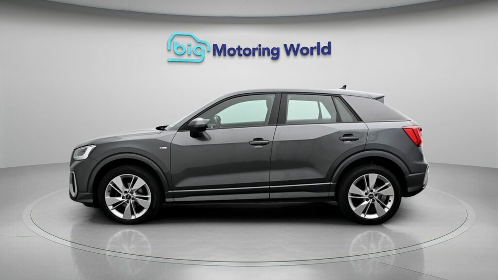 Audi Q2 S Line Grey #4