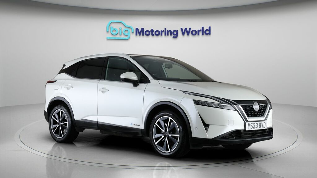 Nissan Qashqai Tekna White