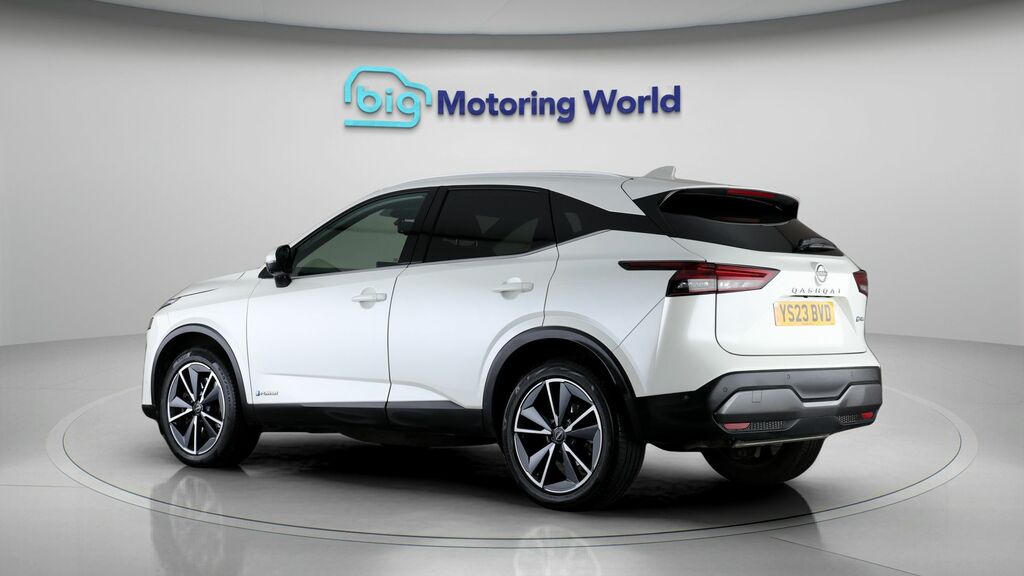 Nissan Qashqai Tekna YS23BVD White #5