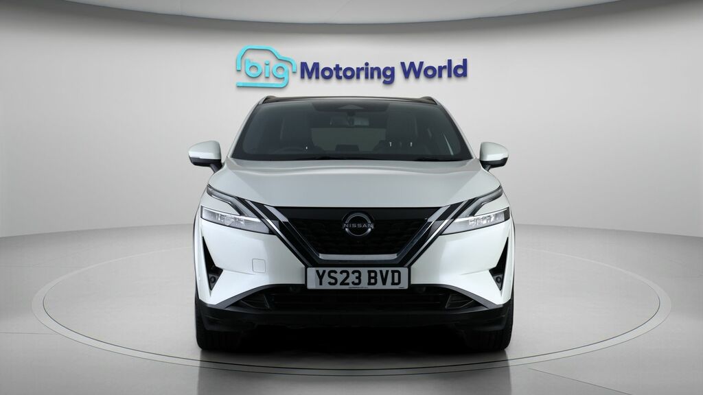 Nissan Qashqai Tekna YS23BVD White #2
