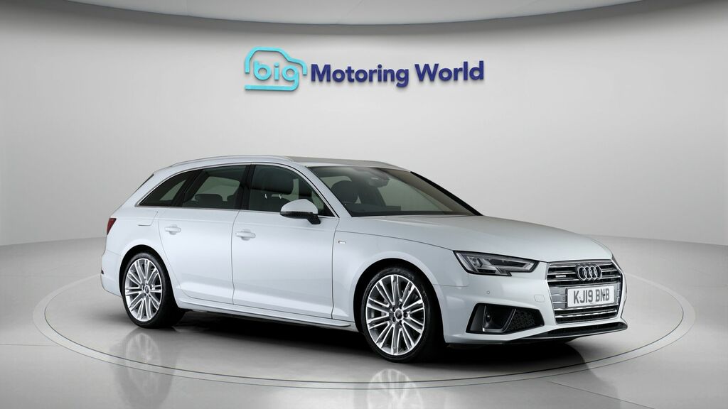 Audi A4 Avant S Line White