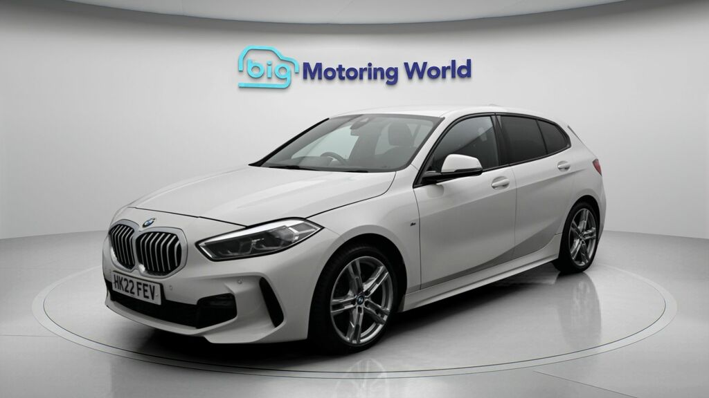 BMW 1 Series M Sport HK22FEV White #3