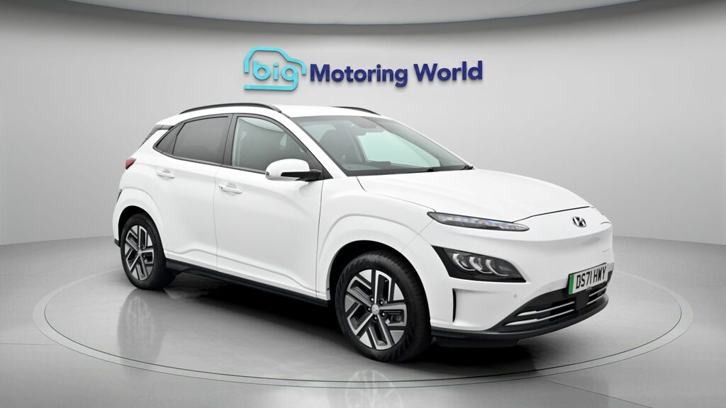 Hyundai Kona Premium White